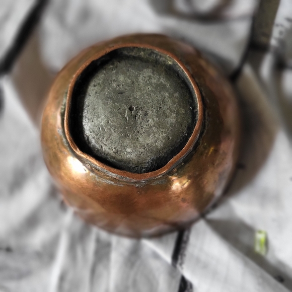 Vintage Copper tin bowl. Small - Picture 4 of 4